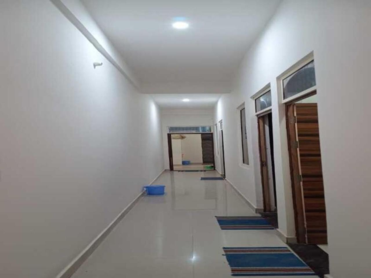 Hotel Geeta Dham Vrindāvan Exterior foto